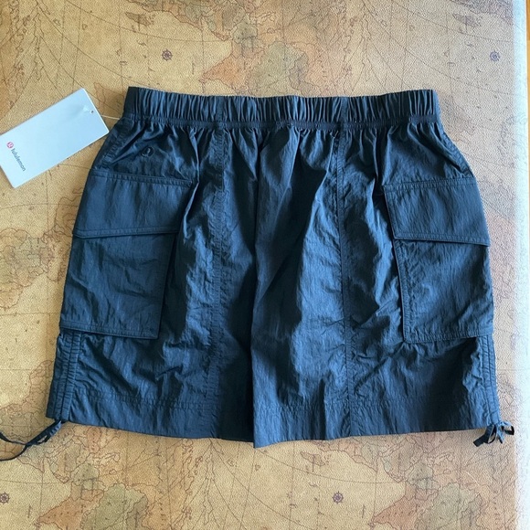lululemon NWT Nylon Cargo Black Mini Skirt - Picture 8 of 9
